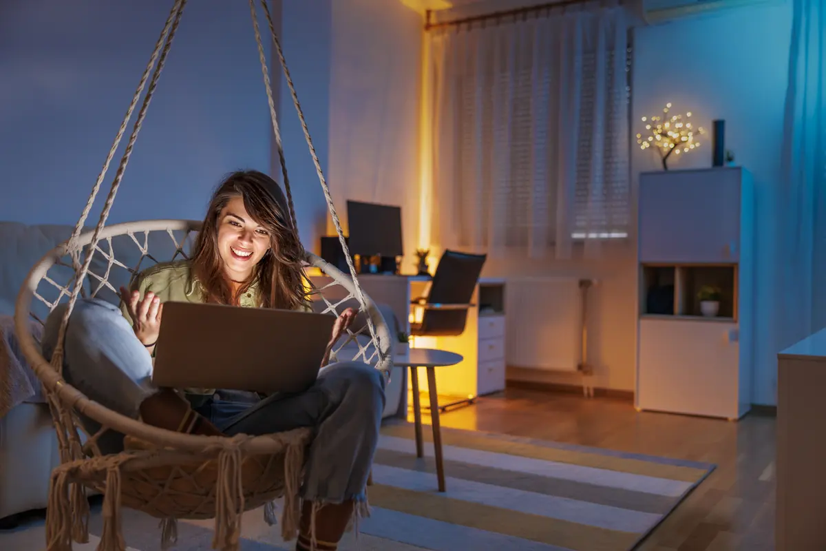 Relaxing at home with cheap internet in Racine, Wisconsin